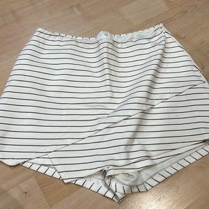 Lulus stripped skort